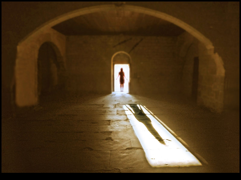 Carcassone_Jean-in-doorwayS